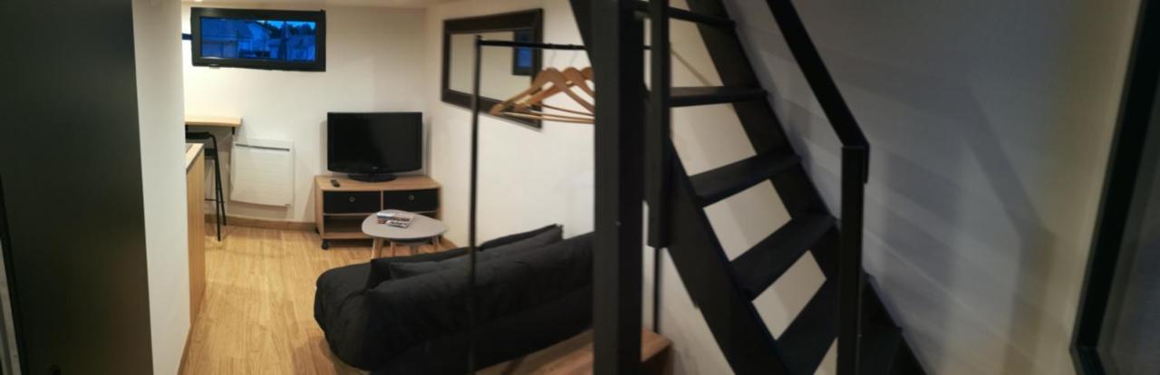 Studio Cosy Avec Acces Et Terrasse Independants Apartment Tresses Luaran gambar